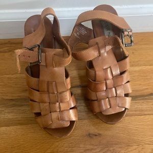 Steve Madden Platform Wood Sandals